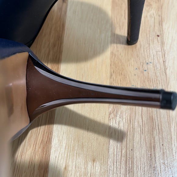 Coach Pumps Sz 8 - Picture 9 of 9